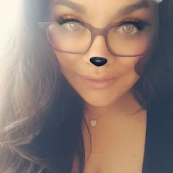 Meet your Posher, Lisa - Picture 1 of 1